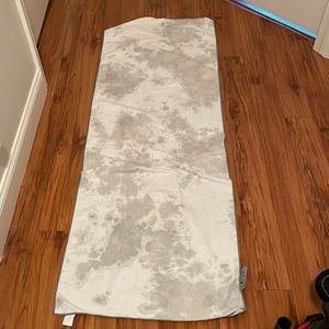 Tye died yoga mat towel